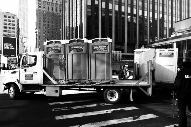 Best Luxury portable toilet rental  in Lewisville, WA